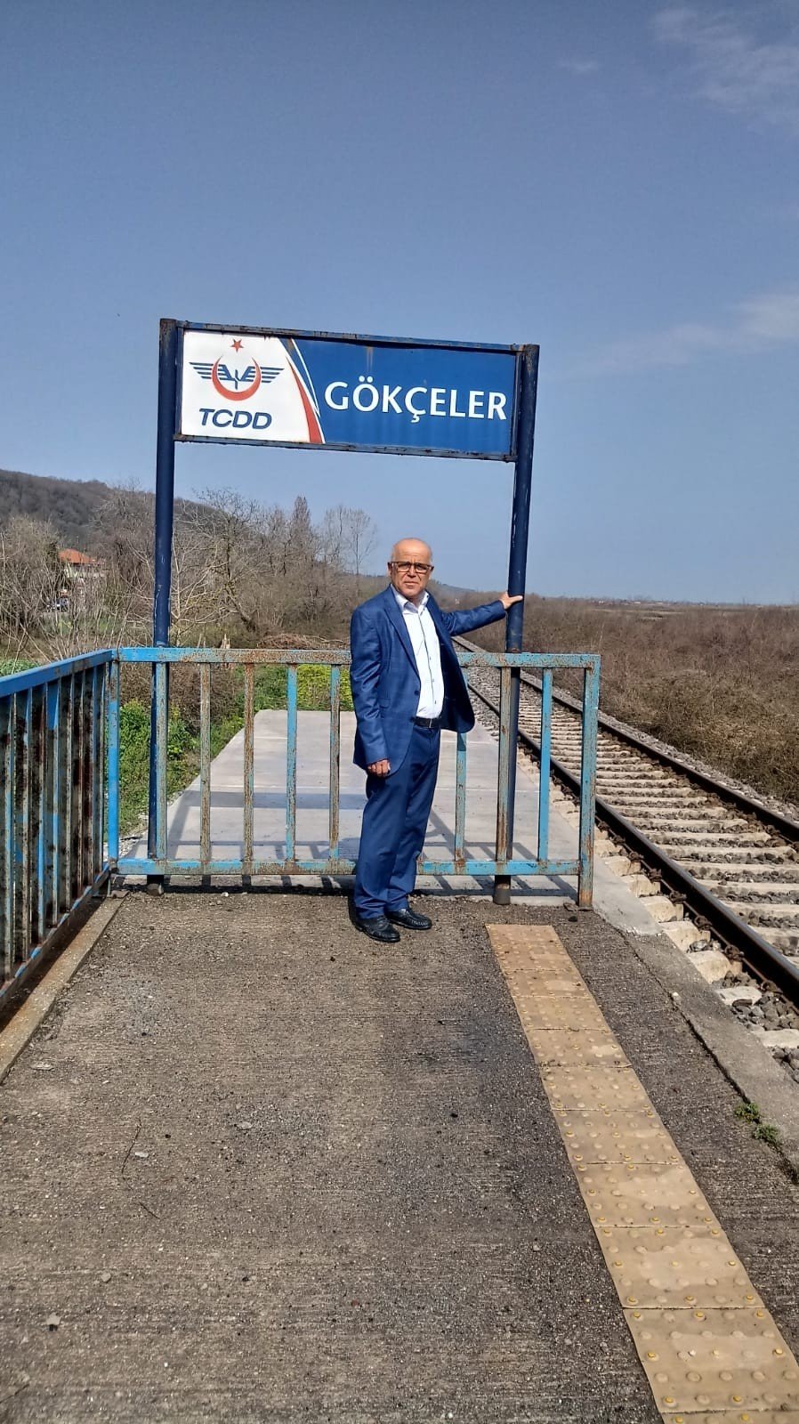 Trenin Ara Duraklarda Durmaması Vatandaşı Mağdur Etti