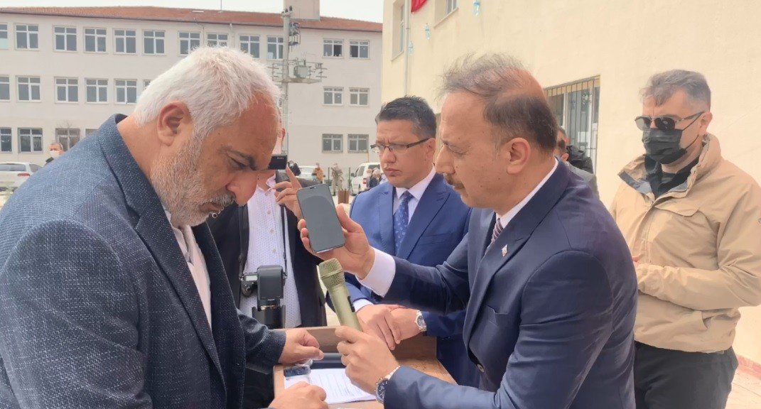 Bakan Soylu, Gara Şehidinin Babasıyla Telefonda Görüştü