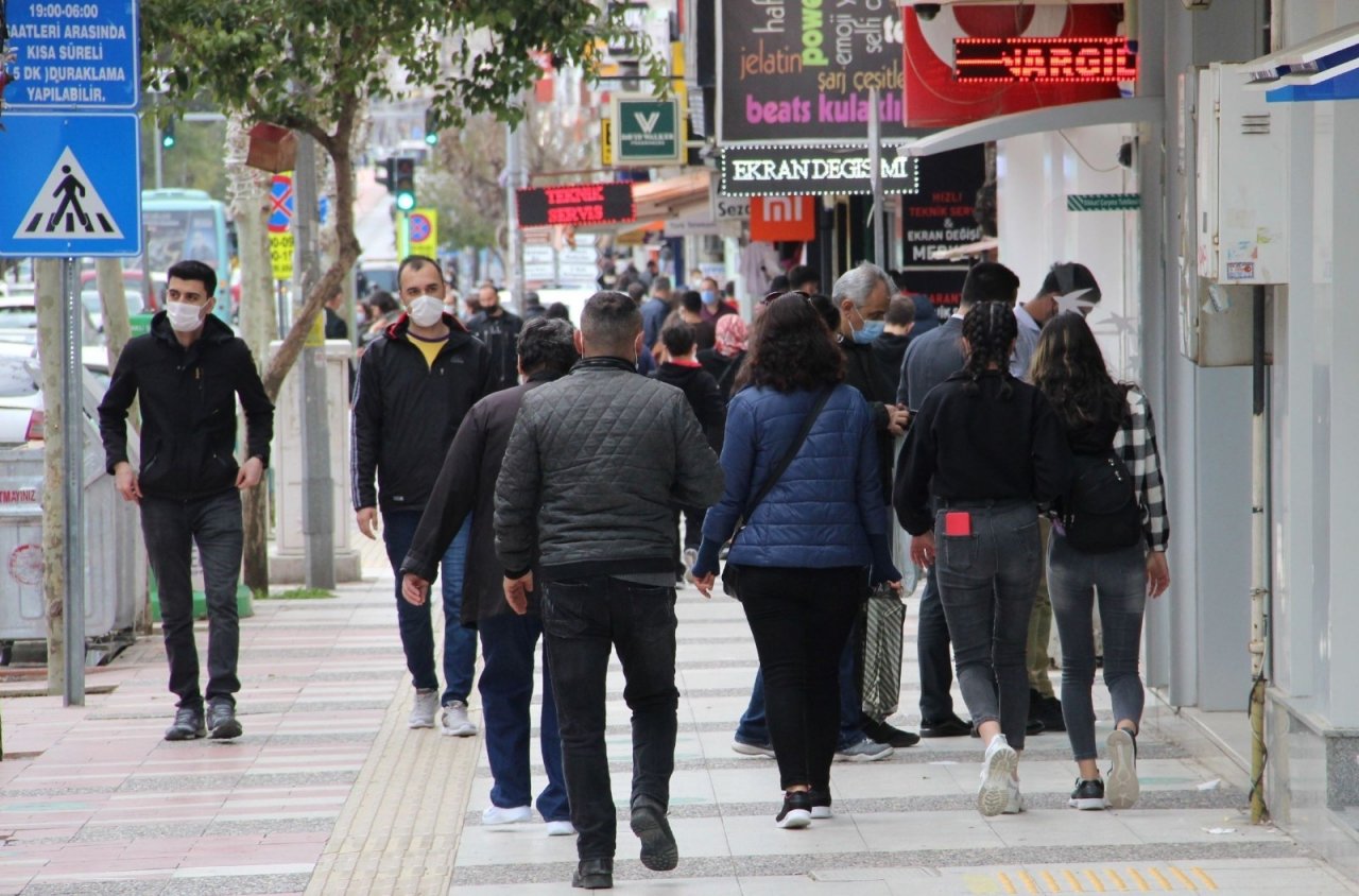 Manisalılar İ̇zmir’e, İ̇zmirliler Manisa’ya