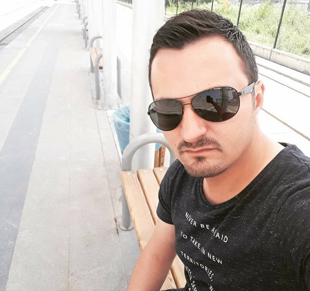 "polis Abiler Bu Berbat Manzara İçin Özür Dilerim" Diye Mektup Bırakıp Kendini Vurdu
