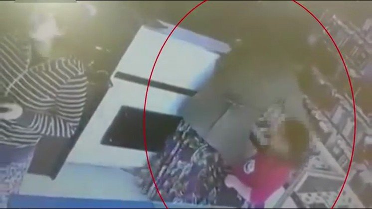 Arnavutköy’de Şüphe Üzerine Durdurulan Kadınlar Telefon Hırsızı Çıktı
