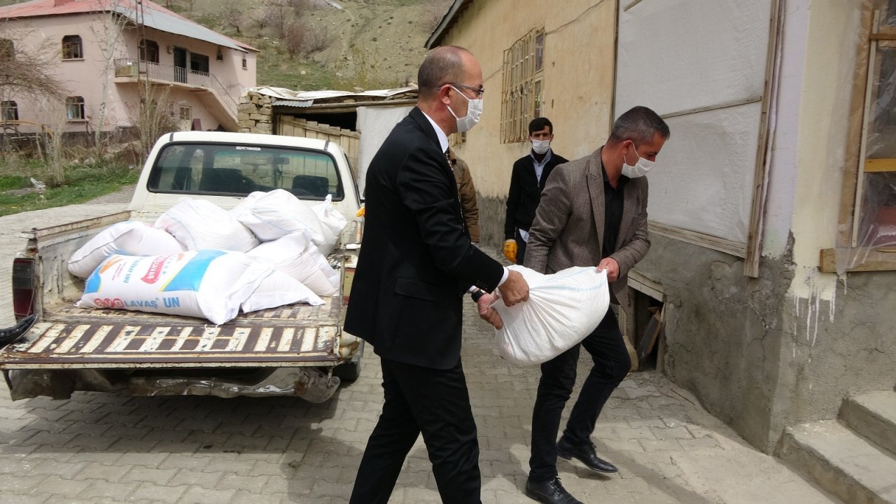 Başkan Büyüksu’dan 600 Haneye Gıda Yardımı