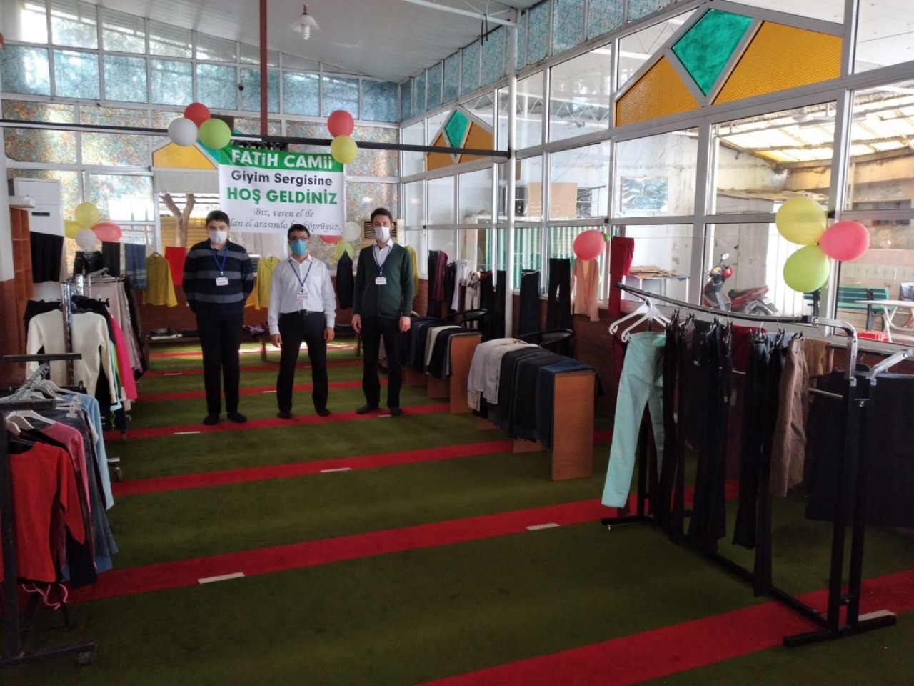 İ̇htiyaç Sahipleri İçin Giysi Sergisi