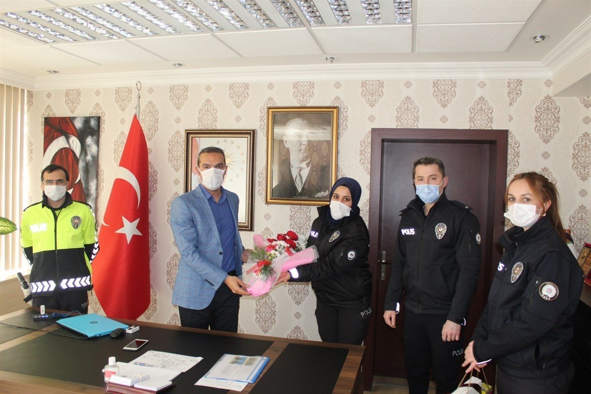 Kaymakam Çiçek: ’’korona Virüs İle Mücadelede Polisimizin Fedakârlığı Takdire Şayandır’’