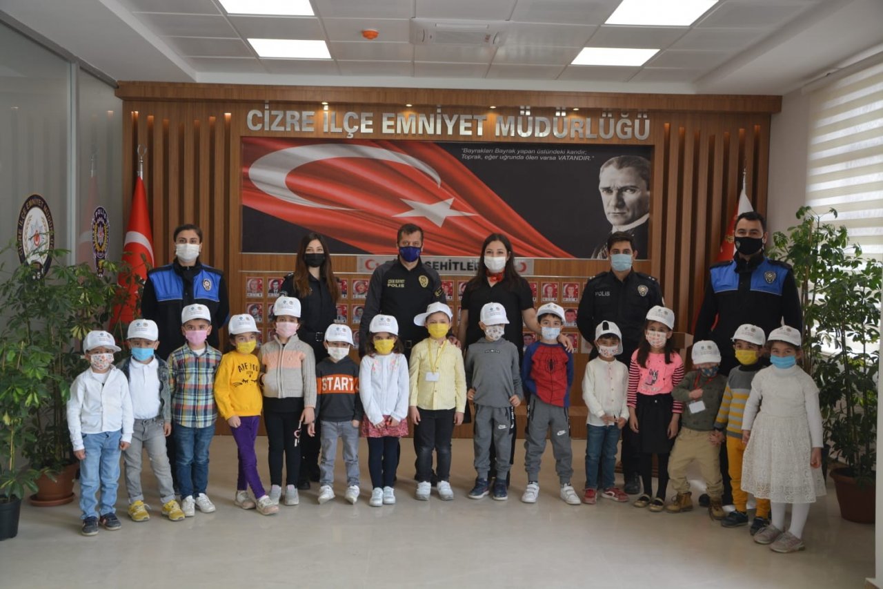 Cizre’de Polis Haftası Etkinlikleri