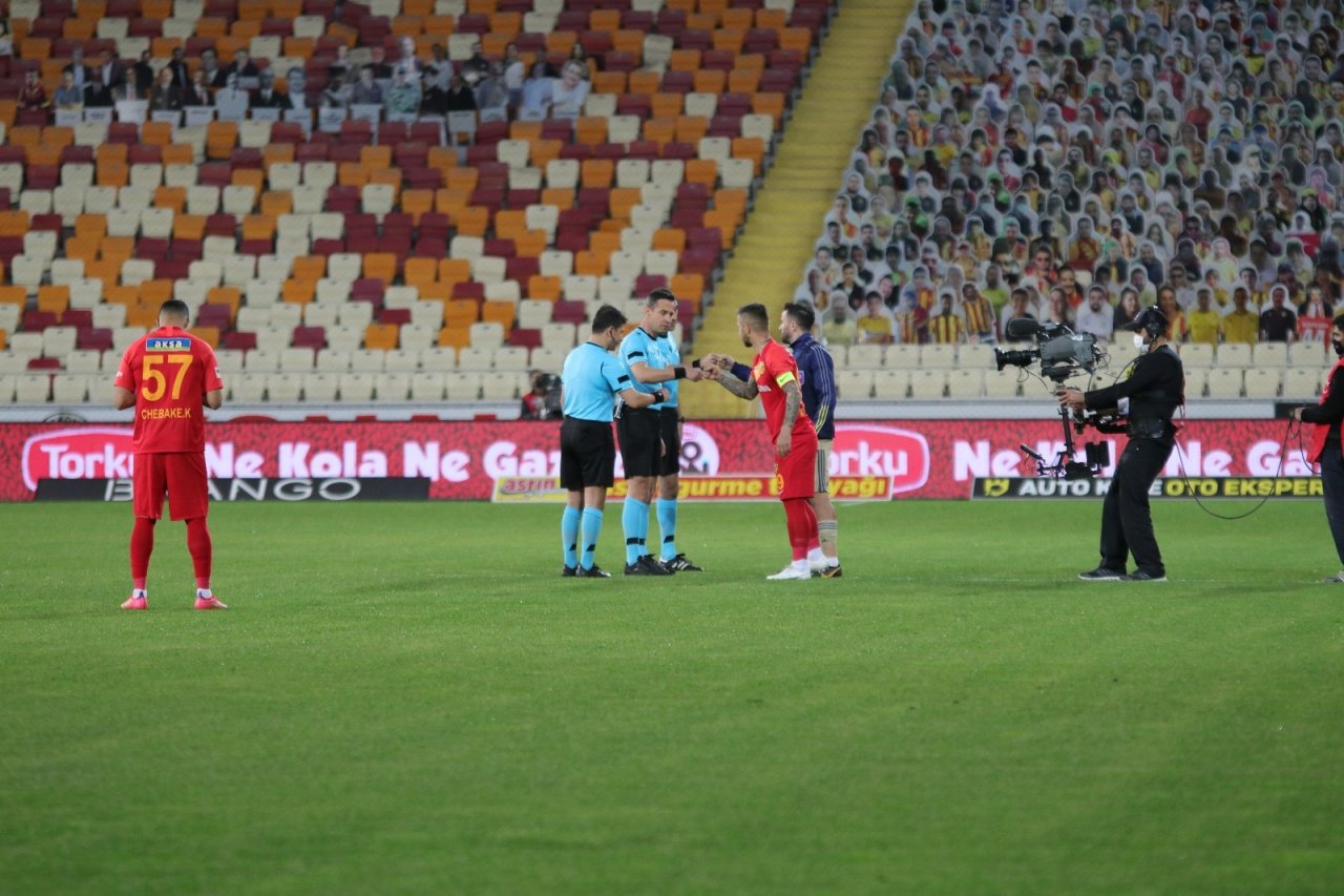 Süper Lig: Yeni Malatyaspor: 1 - Fenerbahçe: 1 (i̇lk Yarı)