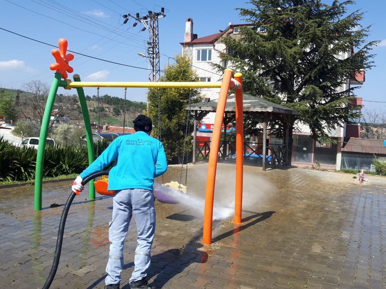 Bilecik’te Çocuk Park Alanlarında Kapsamlı Temizlik