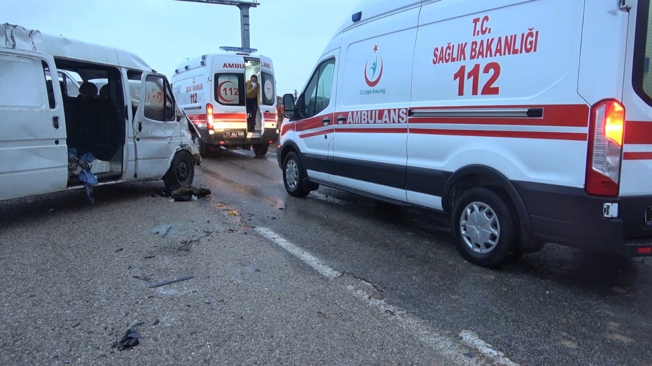 Panelvan Minibüs Takla Attı: 1 Ölü, 7 Yaralı