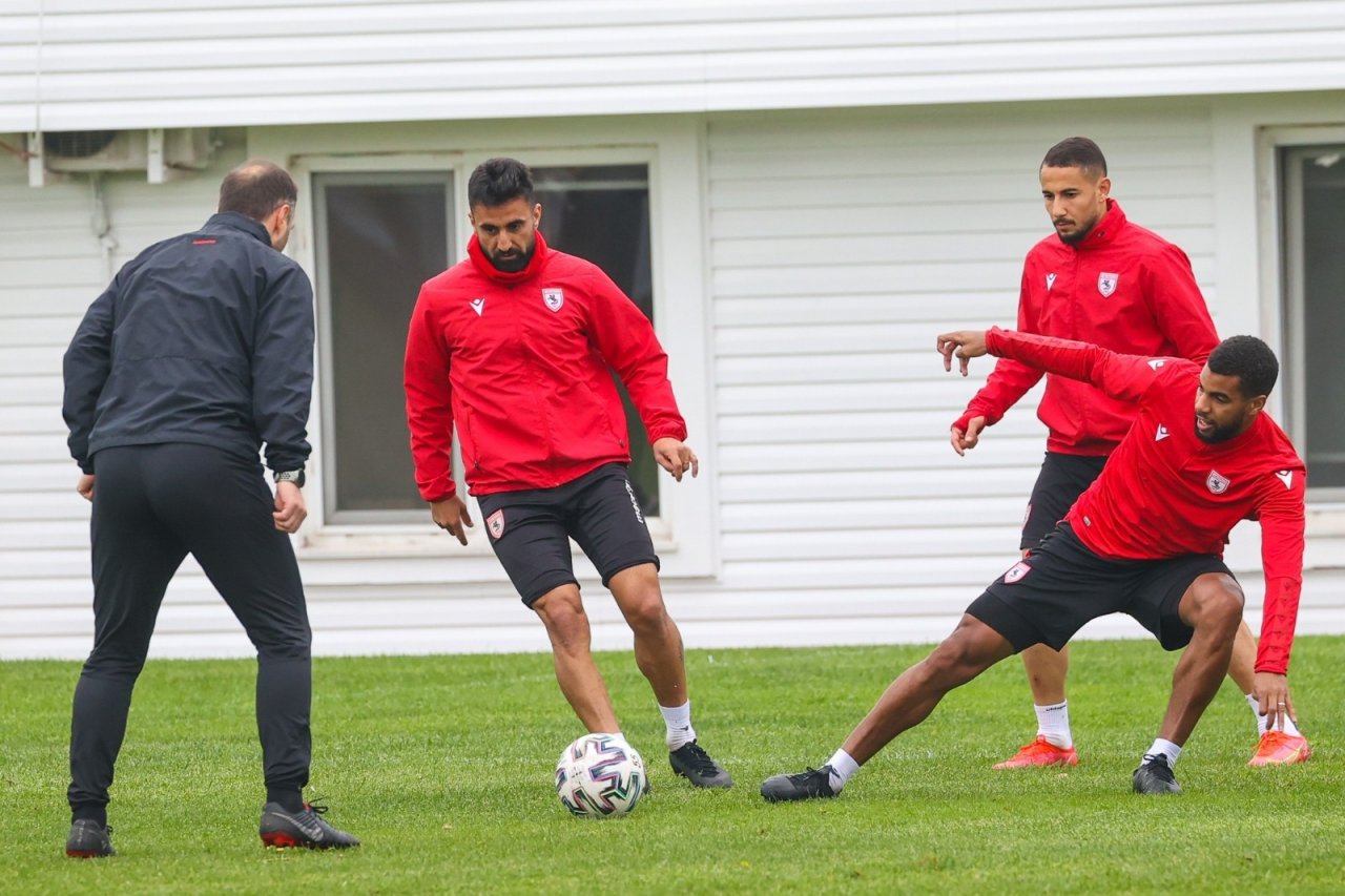 Samsunspor İle Balıkesirspor 14. Randevuya Çıkıyor