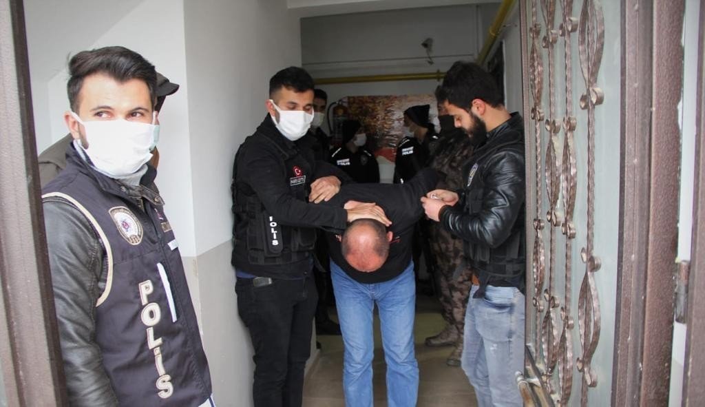 Yozgat’ta Eş Zamanlı Uyuşturucu Operasyonu: 23 Gözaltı