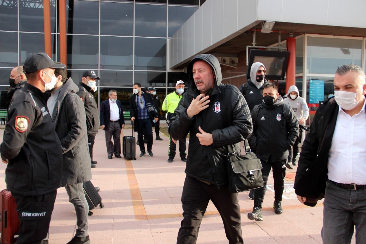 Beşiktaş Kafilesi Erzurum’da