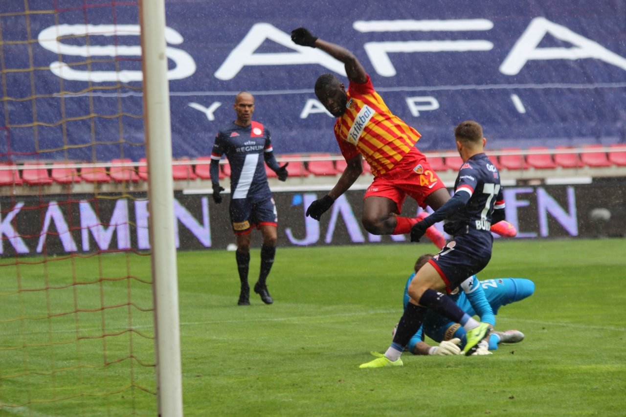 Süper Lig: Kayserispor: 0 - Antalyaspor: 1 (i̇lk Yarı)