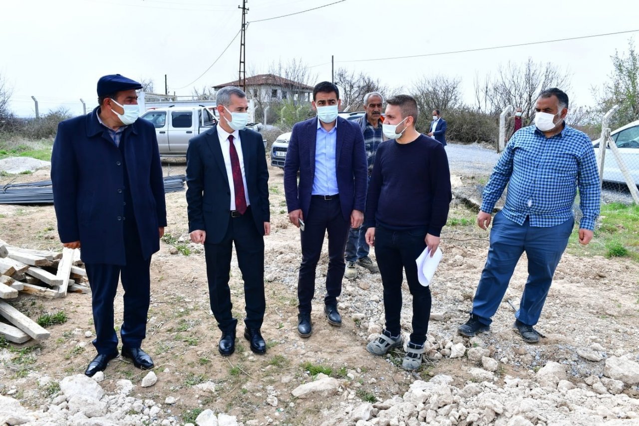 Yeşilyurt Belediyesi, Suluköy’lü Gençlerin ‘futbol Sahası’ Talebini Yerine Getiriyor